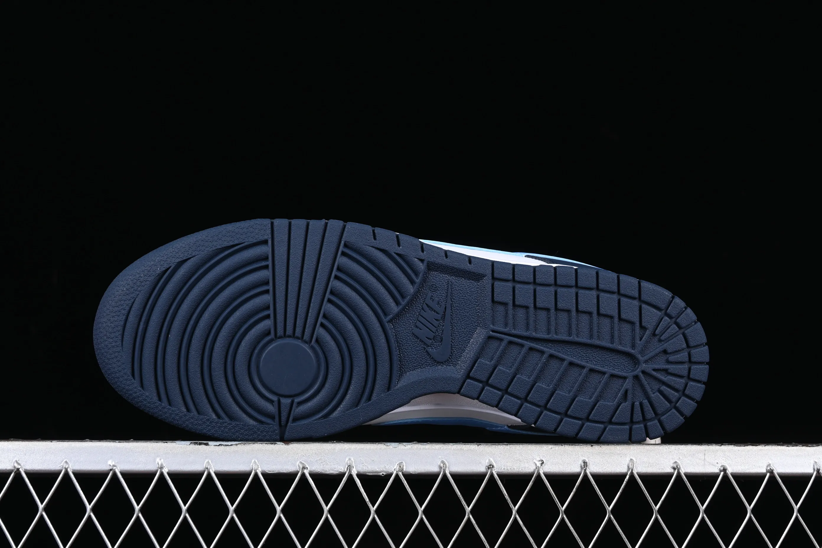 All categories Nk SB Dunk series Nk SB Dunk Low low-top sneakers C version Nk Dunk Low "Navy\University Blue" Obsidian SB low-top sports and leisure sneakers FN7800-400